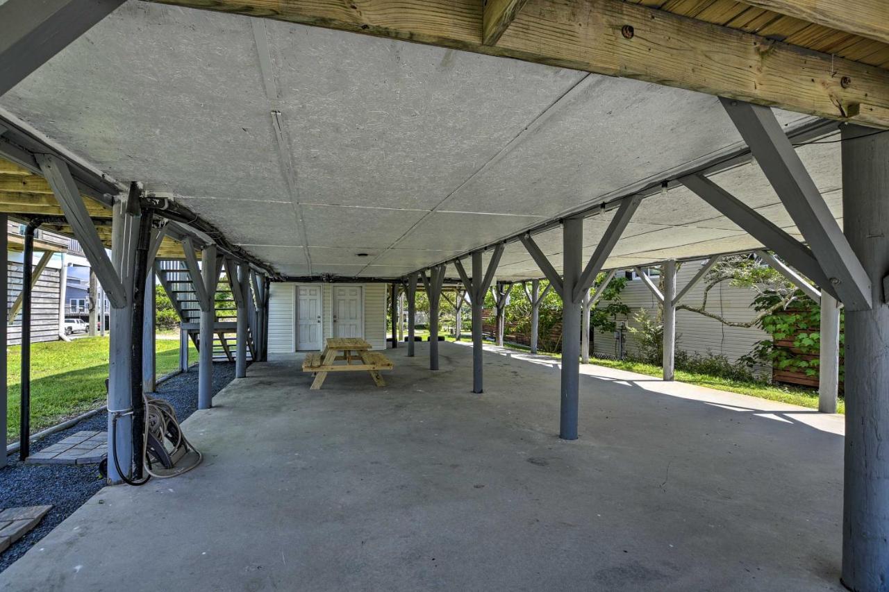 Oak Island Beach Abode With Deck Walk To Shore! Exteriér fotografie