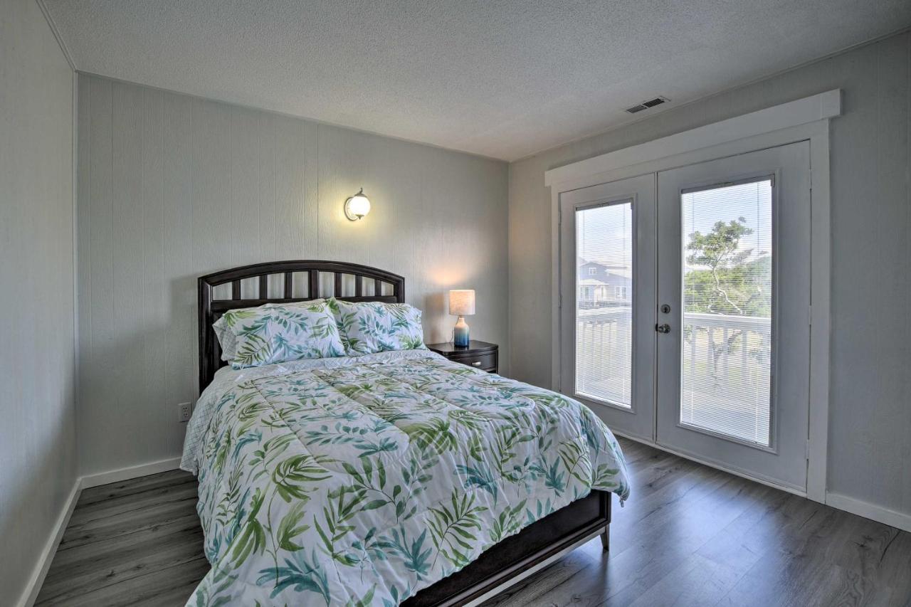 Oak Island Beach Abode With Deck Walk To Shore! Exteriér fotografie